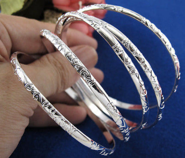 Beautiful Silver Bracelet with Unique Style