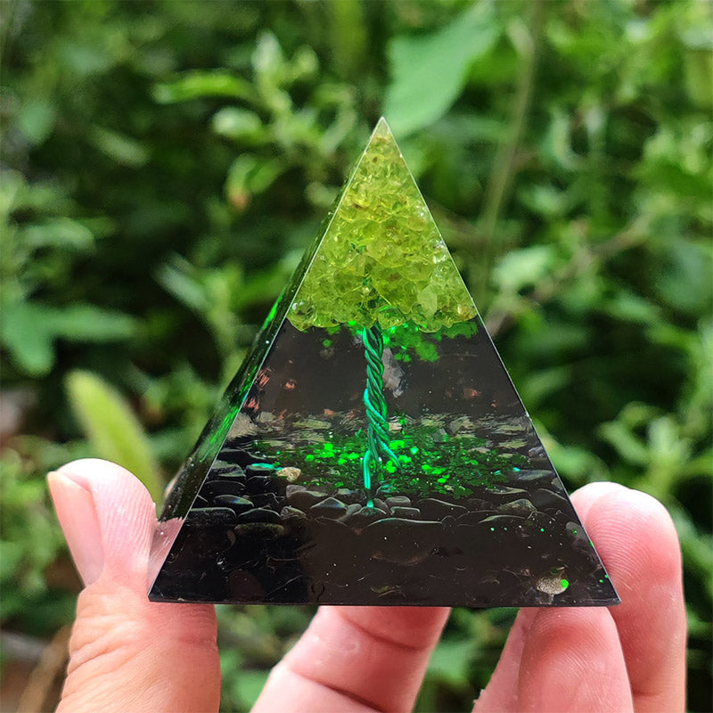 FREE Today: Guardian's Prosperity Obsidian & Peridot Orgone Pyramid