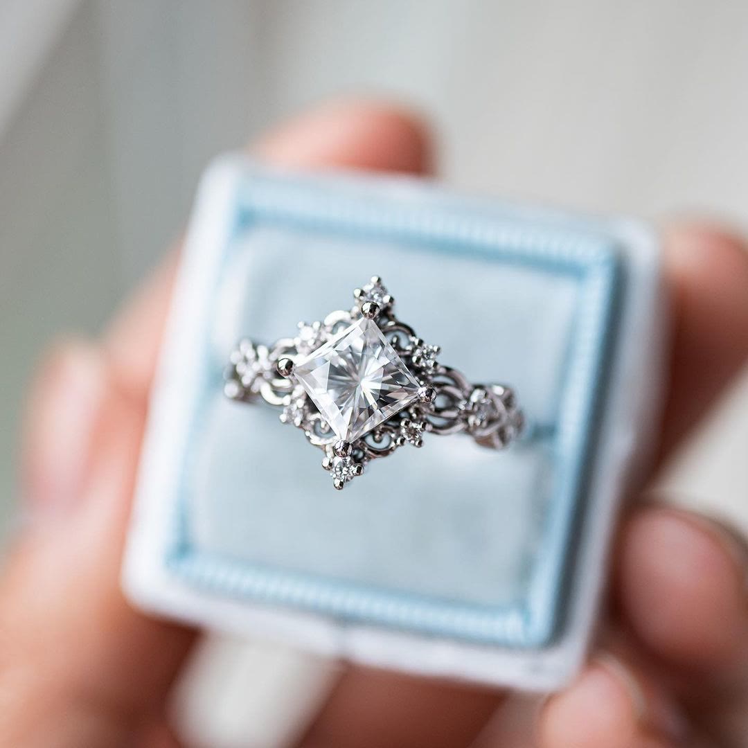 FREE Today: 3 Pcs Rose Gold Moissanite Floral Wedding Ring Set