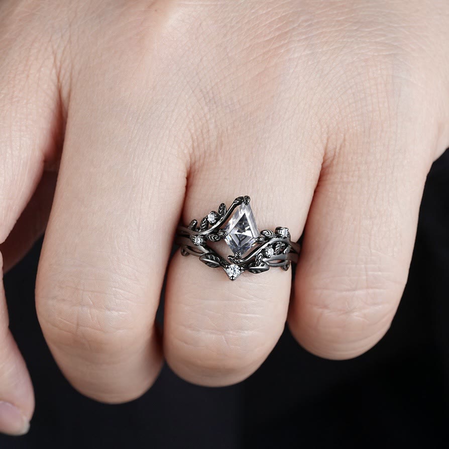 FREE Today: 2 Pcs Black Oval Gray Moissanite Engagement Ring Set