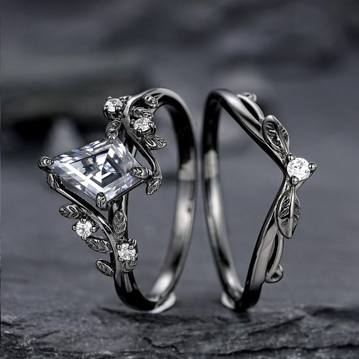 FREE Today: 2 Pcs Black Oval Gray Moissanite Engagement Ring Set