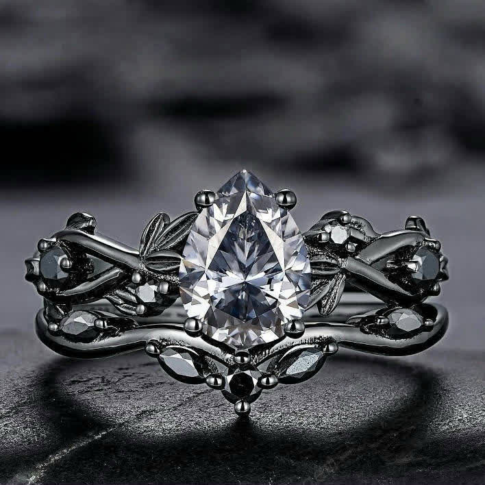 FREE Today:  Lucky Stone Aquamarine Leaf Engagement Ring Set