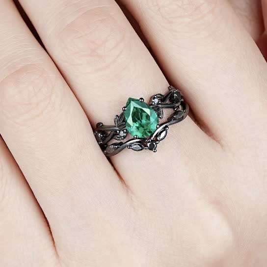 FREE Today:  Lucky Stone Aquamarine Leaf Engagement Ring Set