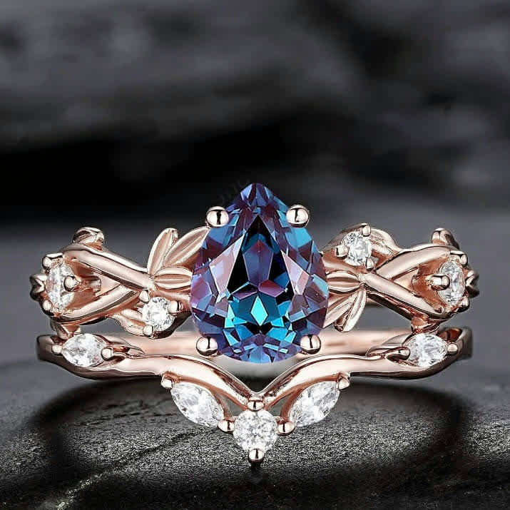 FREE Today:  Lucky Stone Aquamarine Leaf Engagement Ring Set