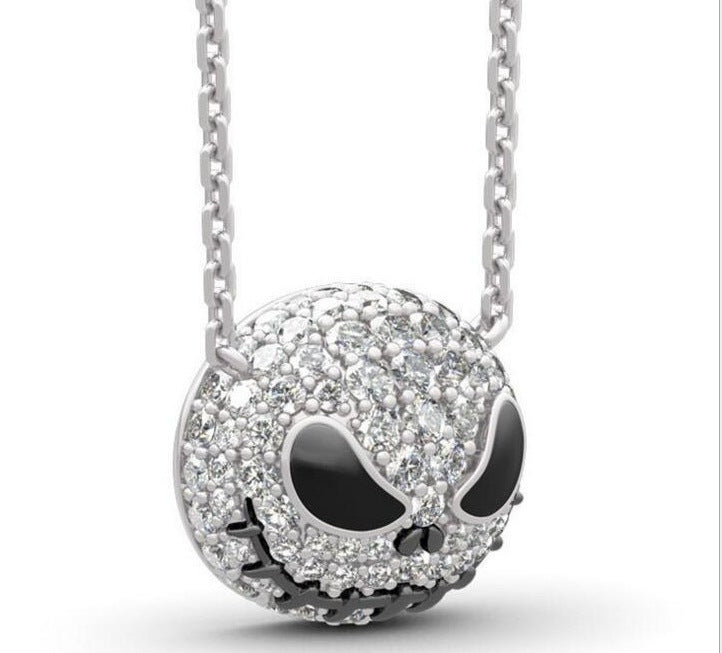 Romantic Silver Necklace for Special Moments