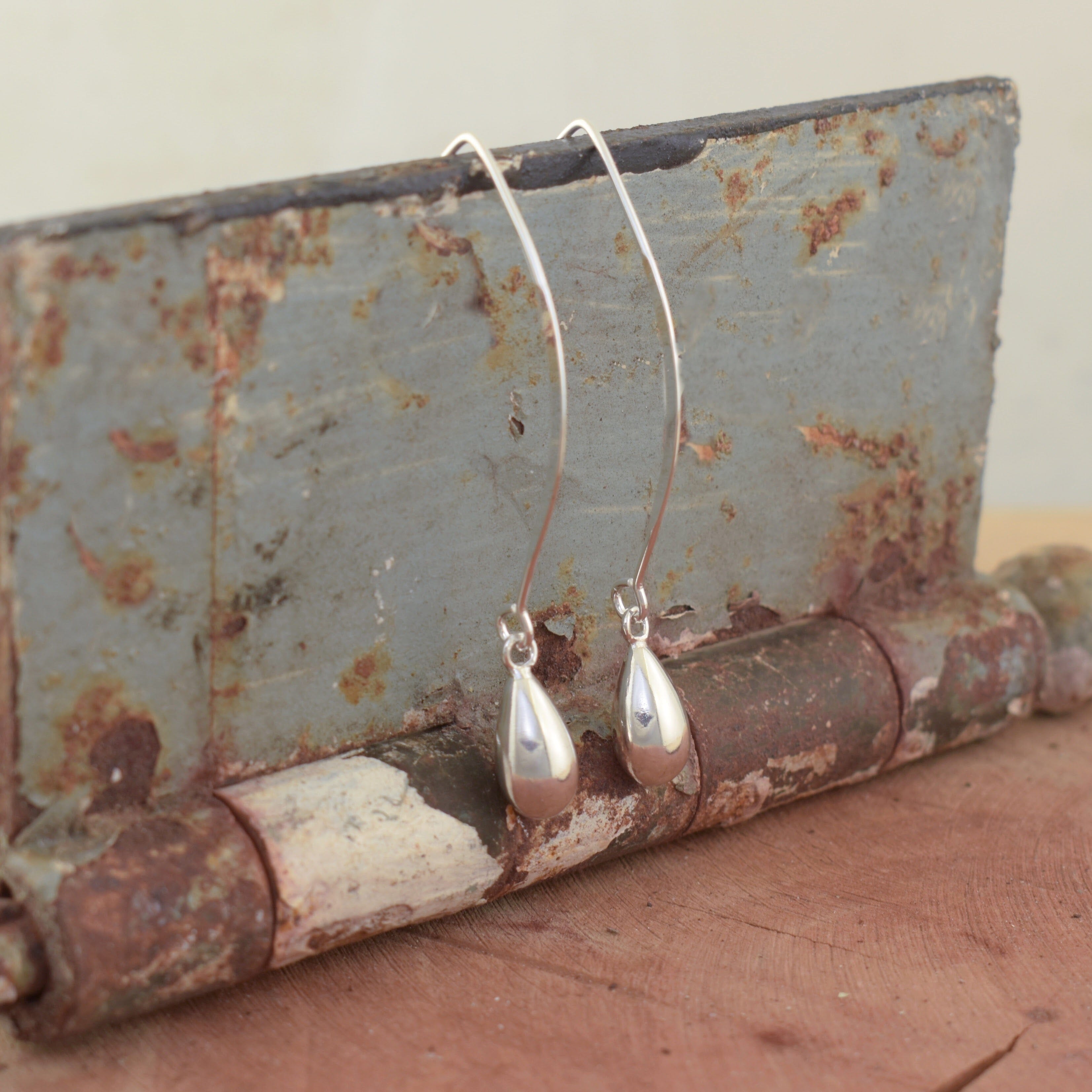 Classy Teardrop Dangle Earrings