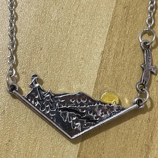 Stunning Silver Necklace for Daily Wear