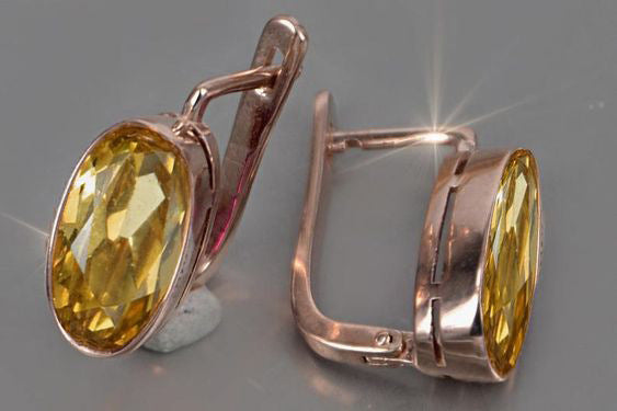 Vintage Handmade Gold Earring