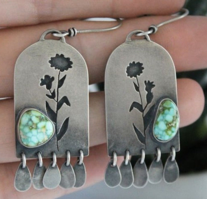 Charming Earring for Any Occasion