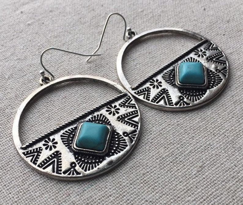 Classic Earring with Timeless Appeal