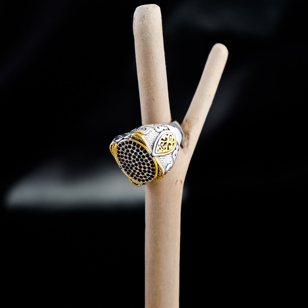 Classic Ring with Timeless Appeal