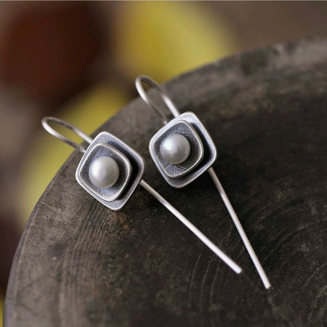 Charming Earring for Any Occasion