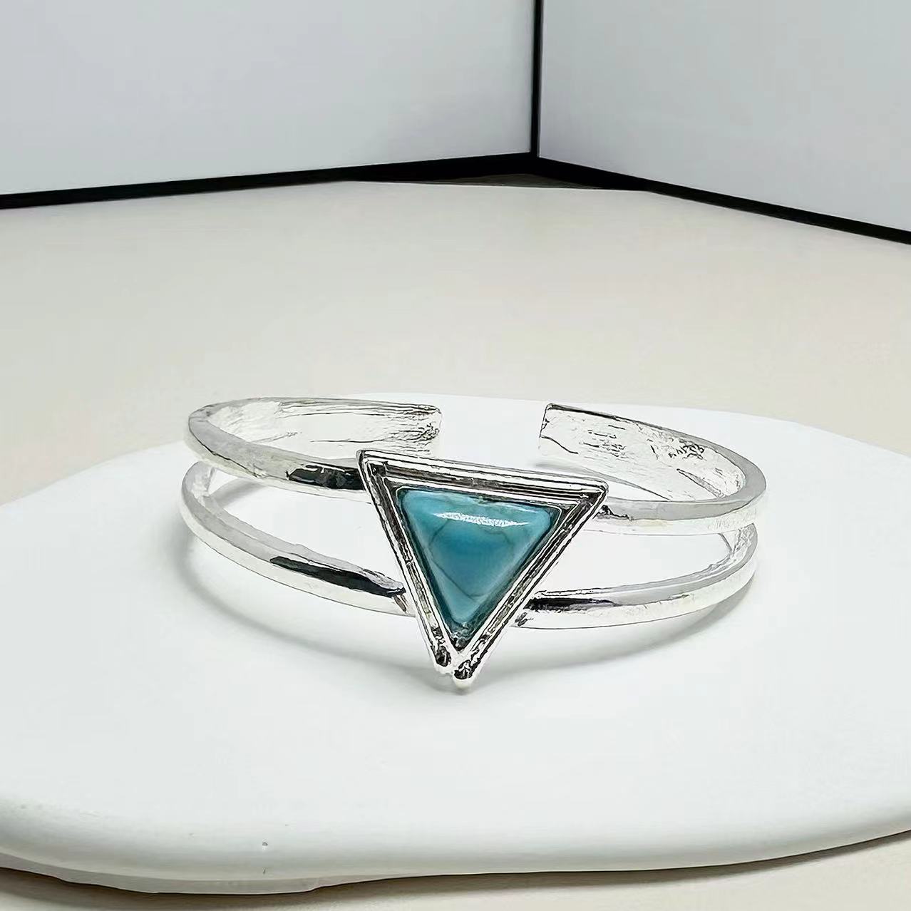 Stunning Bracelet for Daily Wear