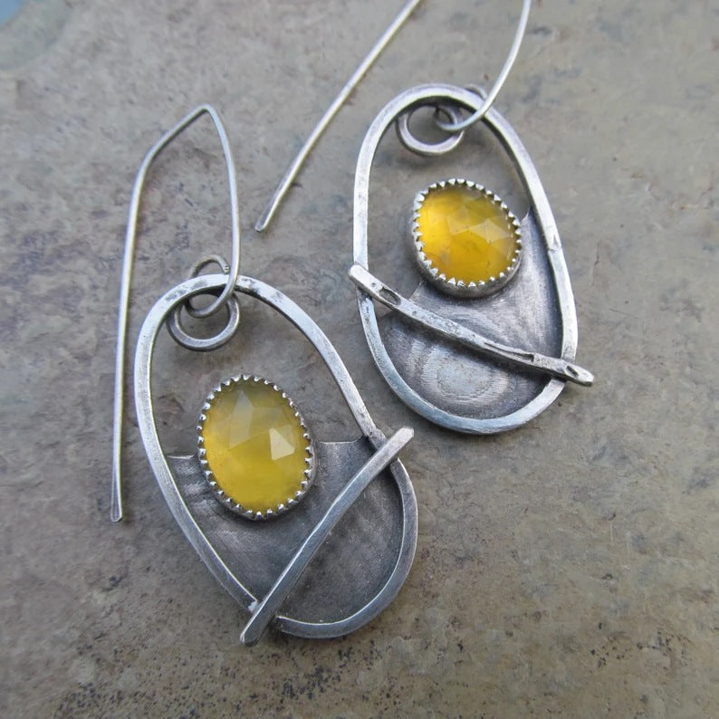 Charming Earring for Any Occasion