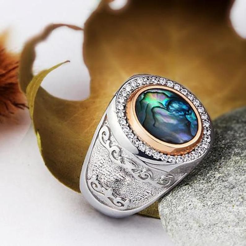 Classic Ring with Timeless Appeal