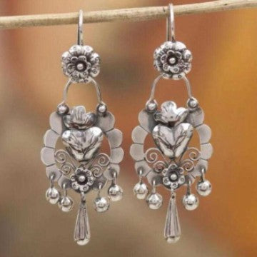 Charming Earring for Any Occasion