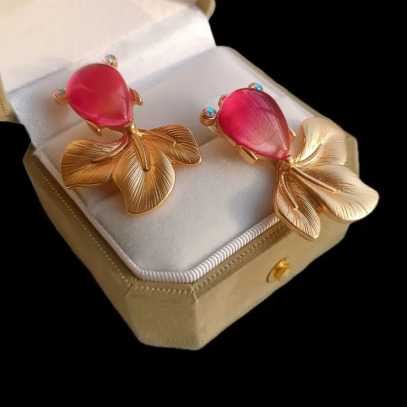 Vintage Handmade Gold Earring