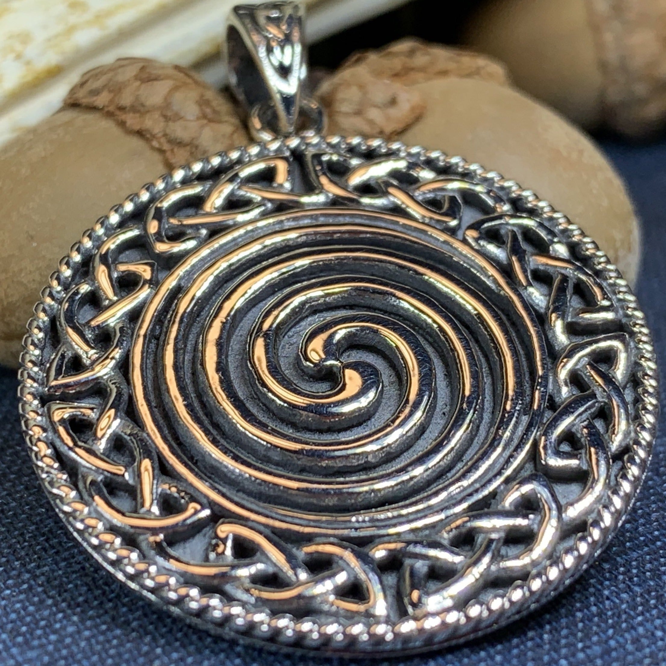 Aenor Celtic Spiral Necklace