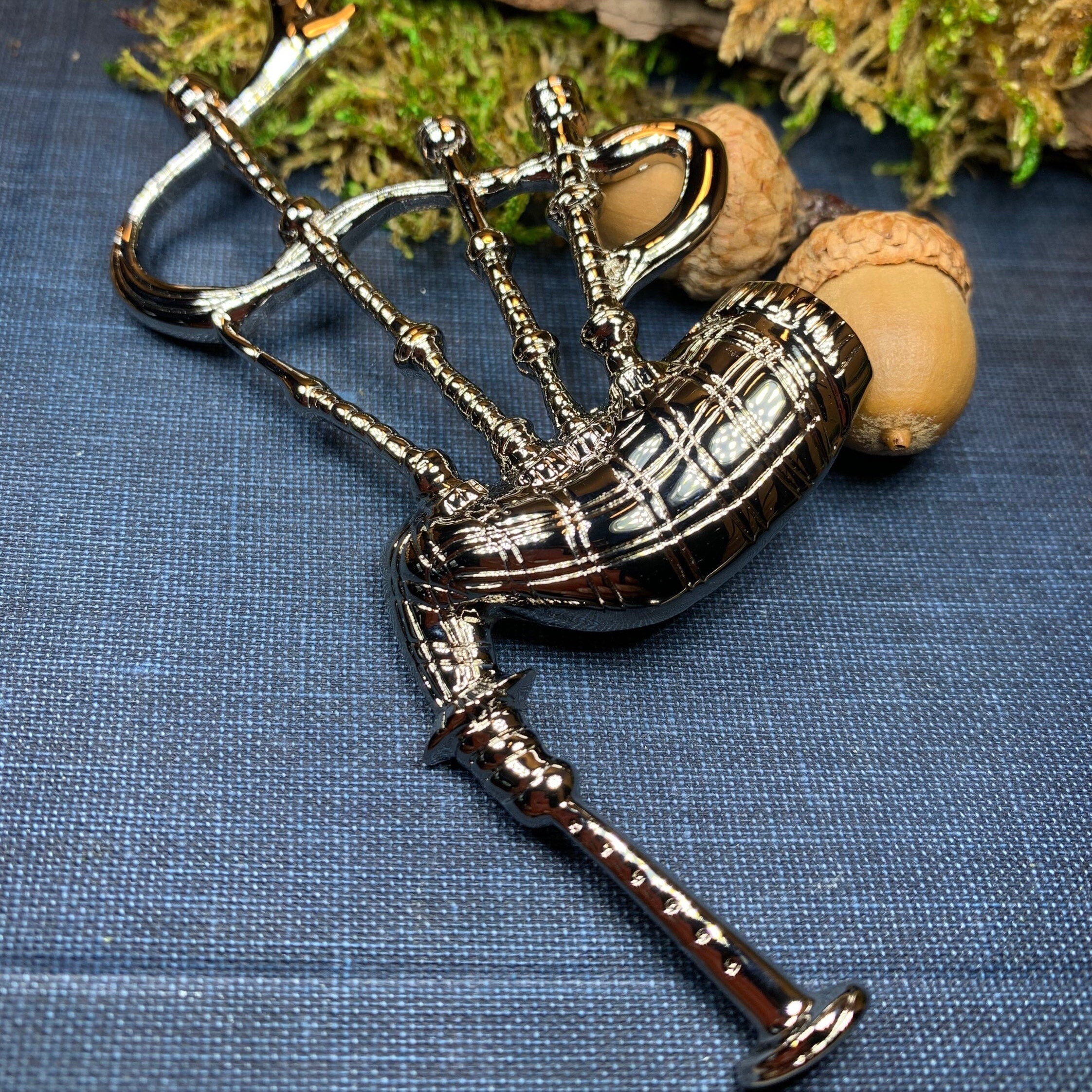 Alba Bagpipes Brooch