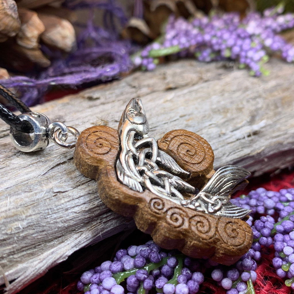 Aibhe Salmon of Knowledge Necklace