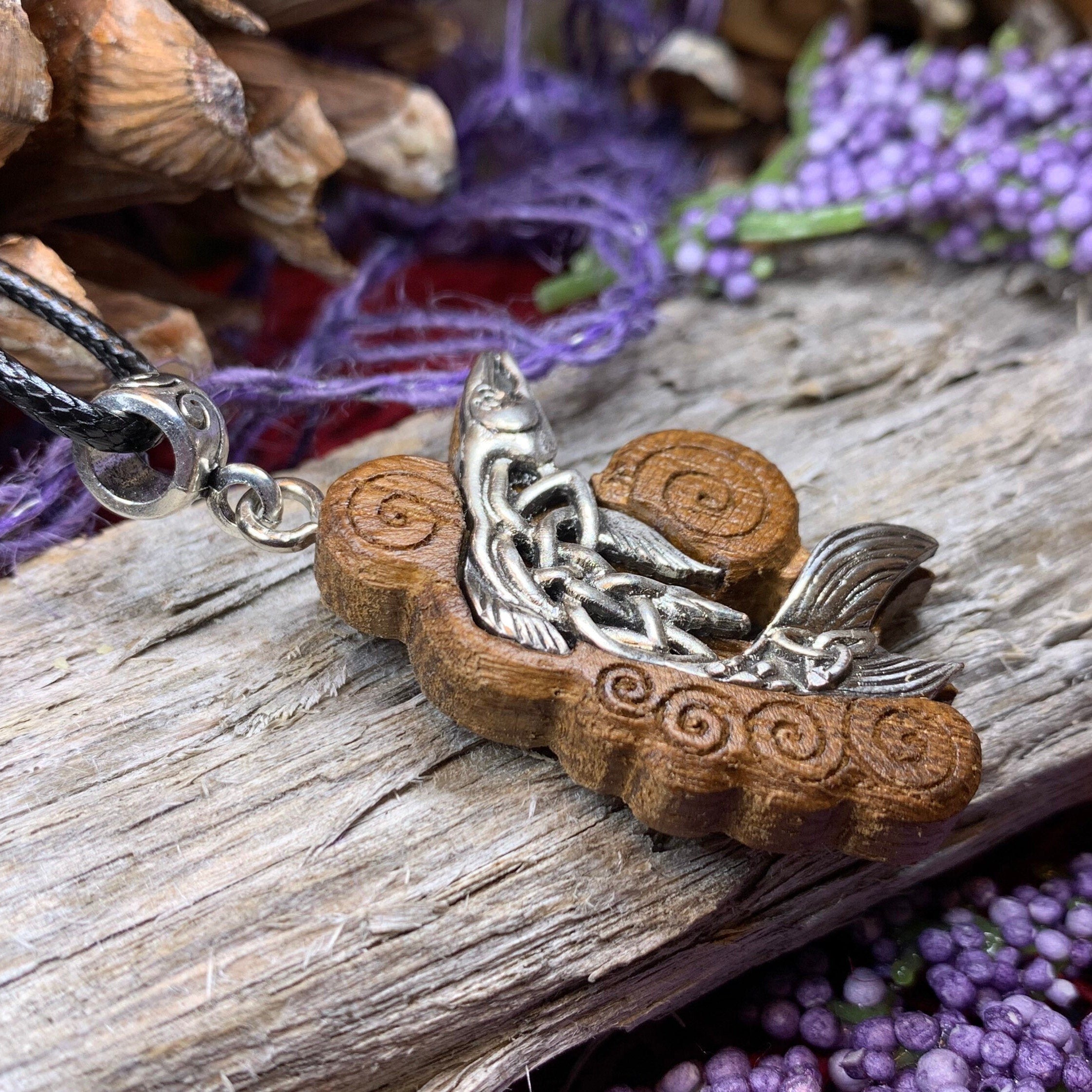 Aibhe Salmon of Knowledge Necklace