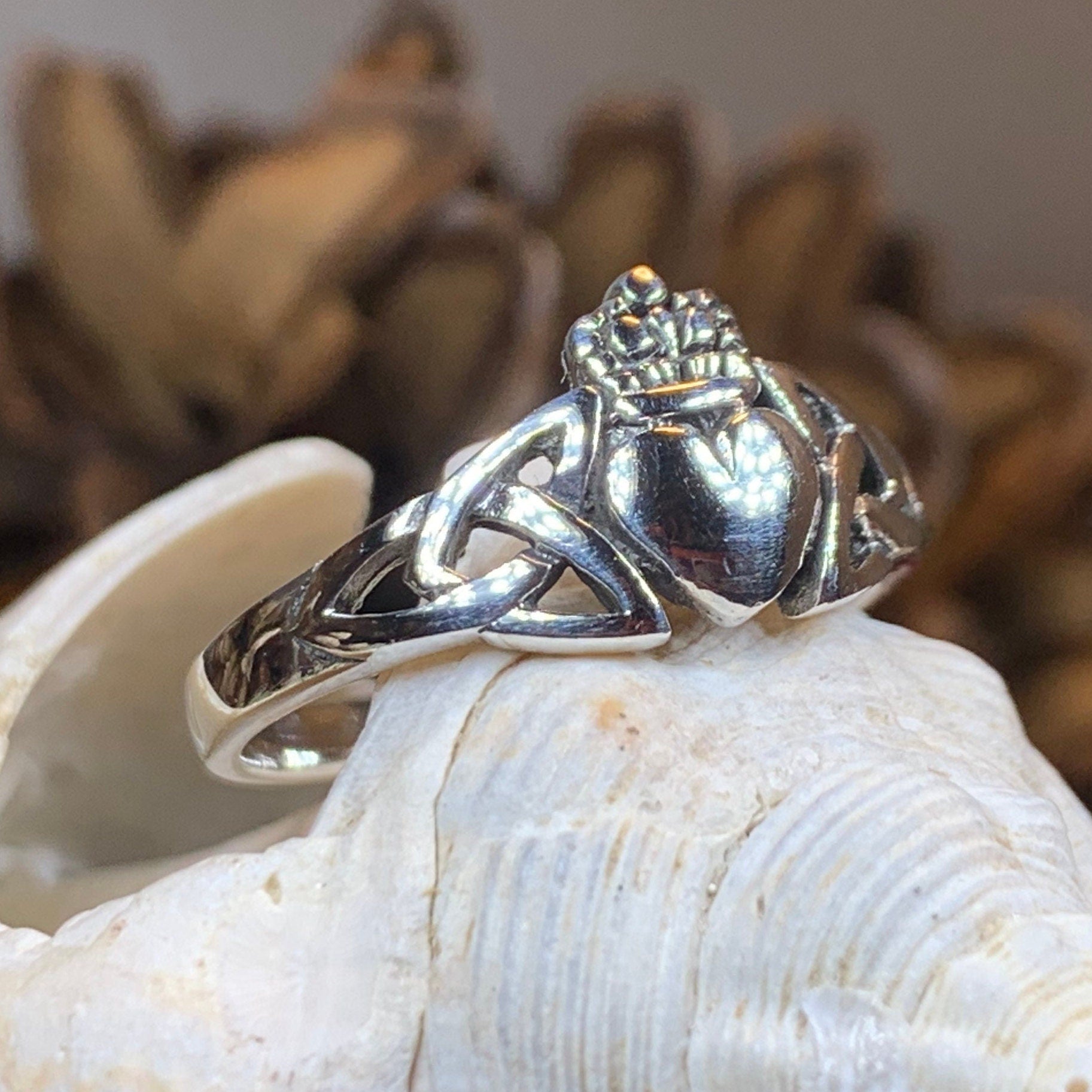 Amrynn Claddagh Ring