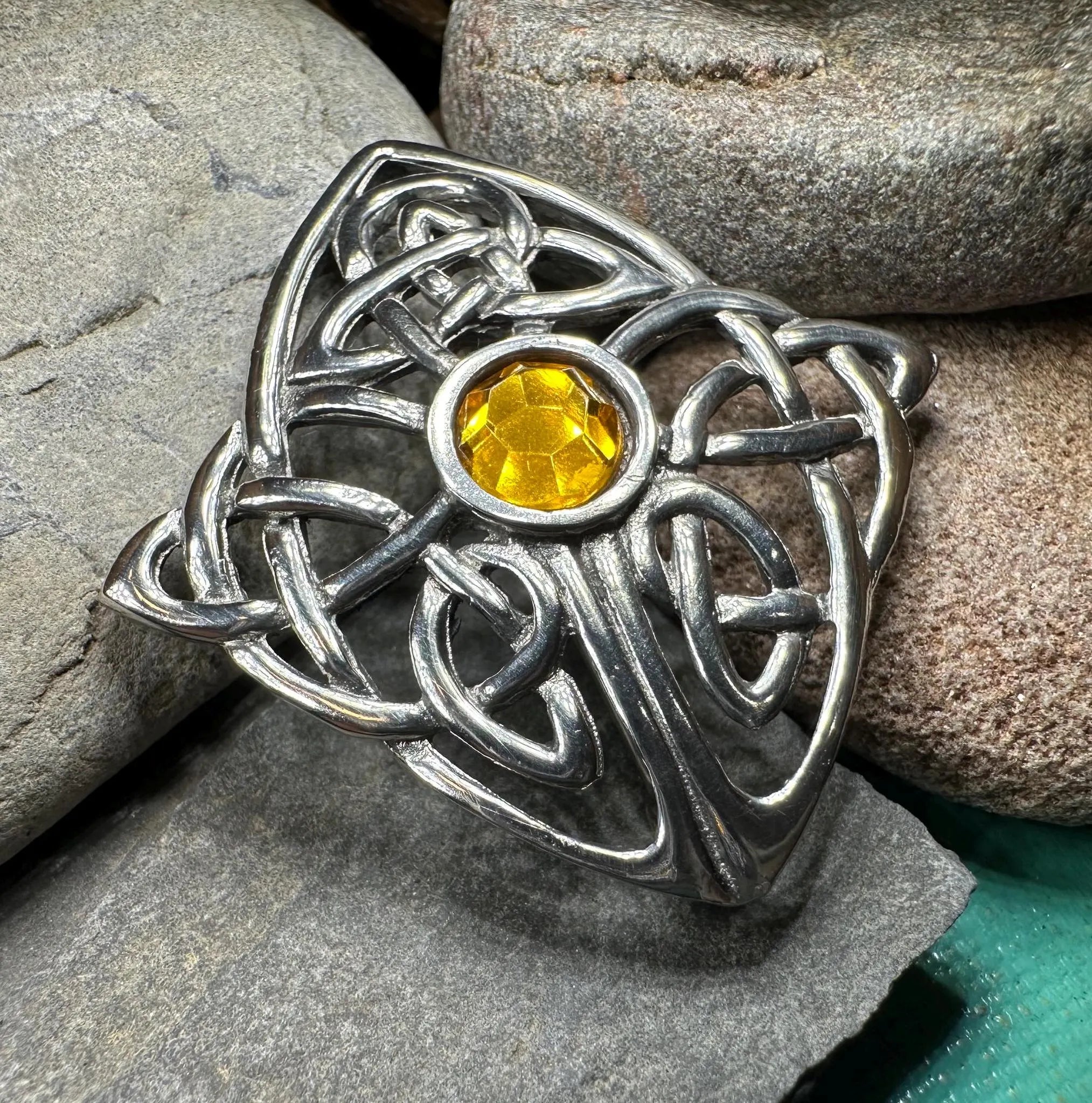 Alyssa Celtic Knot Brooch