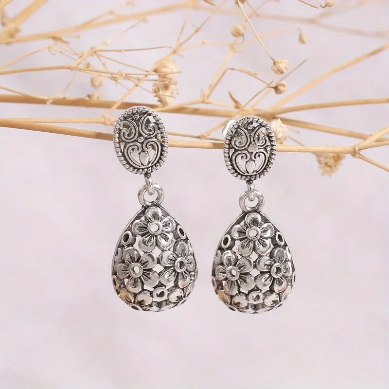 Vintage Silver Floral Teardrop Earrings
