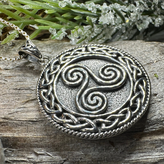 Aglimar Celtic Spiral Necklace