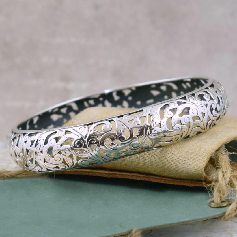 Sterling Vineyard Bangle